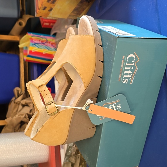 Cliffs Parisia wedges - Picture 1 of 6